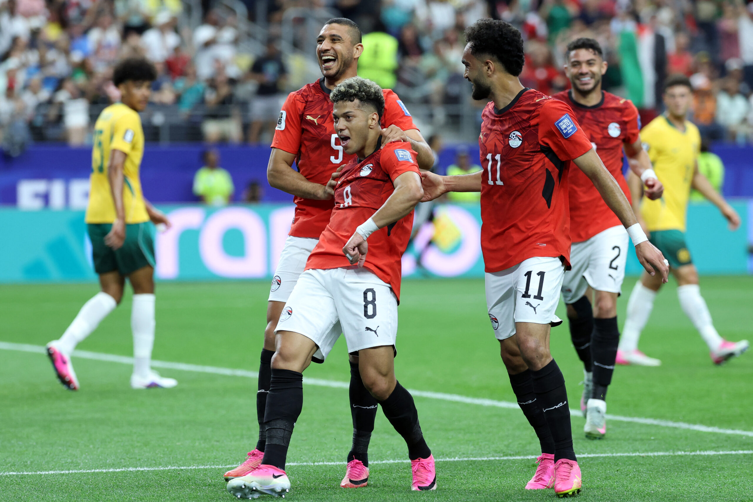 مصر تكتب التاريخ وتتأهل إلى دور الـ16 بكأس العالم للمرة الأولى